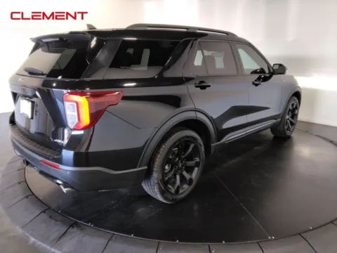 More photos of 2023 Ford Explorer ST-Line at Clement Supercenter, MO