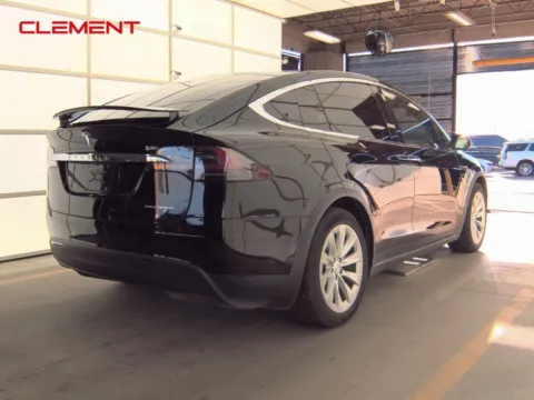 More photos of 2020 Tesla Model X Long Range at Clement Supercenter, MO