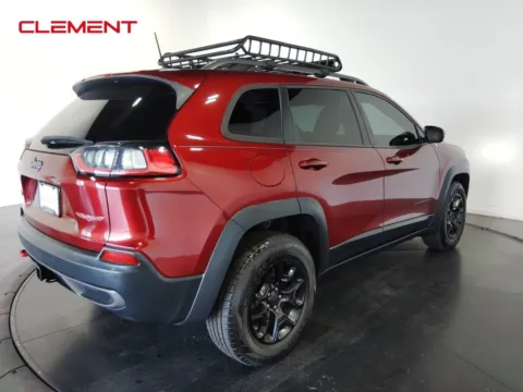 More photos of 2019 Jeep Cherokee Trailhawk at Clement Supercenter, MO
