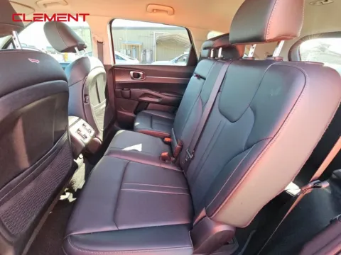 More photos of 2023 Kia Sorento S at Clement Supercenter, MO