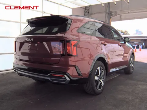 More photos of 2023 Kia Sorento S at Clement Supercenter, MO
