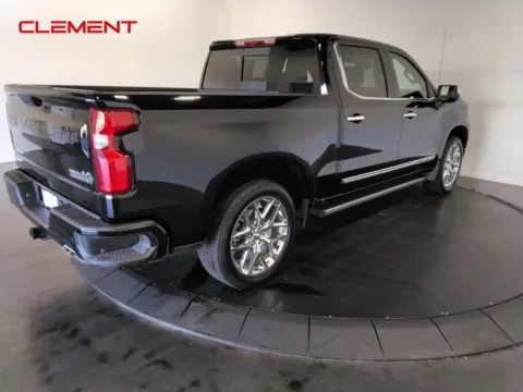 More photos of 2024 Chevrolet Silverado 1500 High Country at Clement Supercenter, MO
