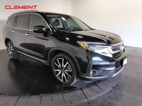 Another view of 2019 Honda Pilot Touring for sale in St. Charles, MO at Clement Supercenter