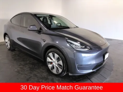 More photos of 2022 Tesla Model Y Long Range at Clement Supercenter, MO