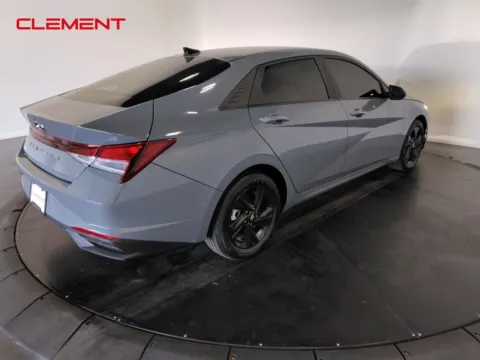 More photos of 2023 Hyundai Elantra SEL at Clement Pre-Owned, MO