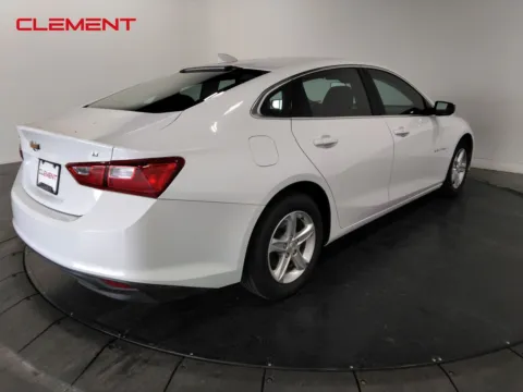 More photos of 2023 Chevrolet Malibu LT at Clement Pre-Owned, MO