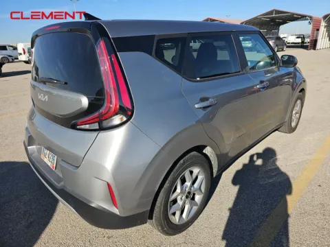 More photos of 2024 Kia Soul LX at Clement Pre-Owned, MO