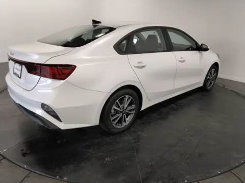 More photos of 2023 Kia Forte LXS at Clement Pre-Owned, MO