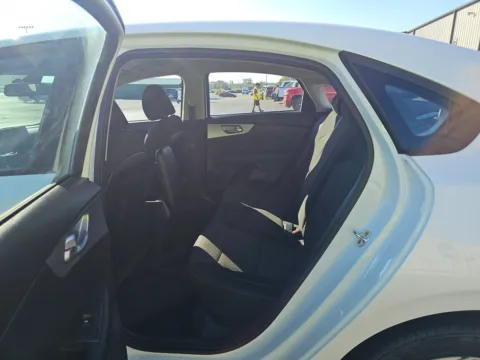 More photos of 2023 Kia Forte LXS at Clement Pre-Owned, MO