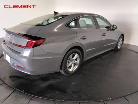 More photos of 2023 Hyundai Sonata SE at Clement Pre-Owned, MO