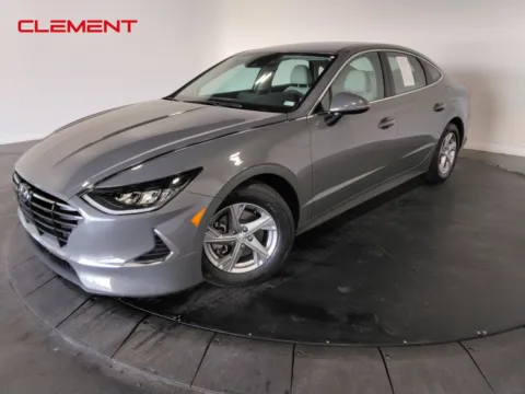 Gray 2023 Hyundai Sonata SE for sale in Florissant, MO