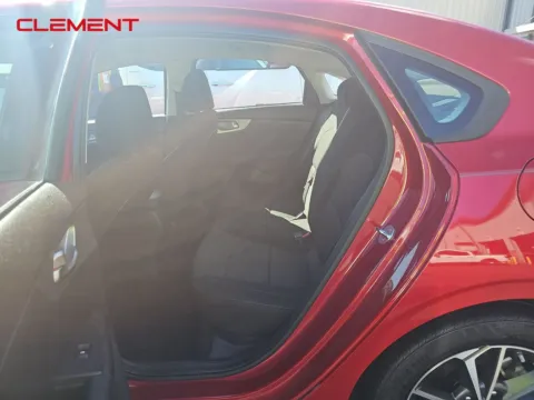 More photos of 2022 Kia Forte LXS at Clement Pre-Owned, MO