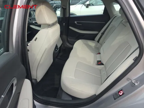 More photos of 2023 Hyundai Sonata SEL at Clement Pre-Owned, MO
