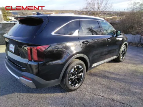 More photos of 2024 Kia Sorento S at Clement Pre-Owned, MO
