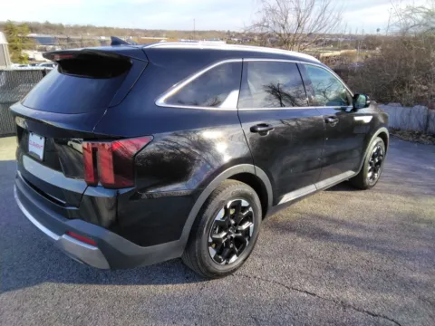 More photos of 2024 Kia Sorento S at Clement Pre-Owned, MO