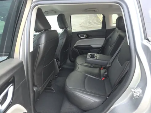 More photos of 2022 Jeep Compass Limited at Clement Pre-Owned, MO