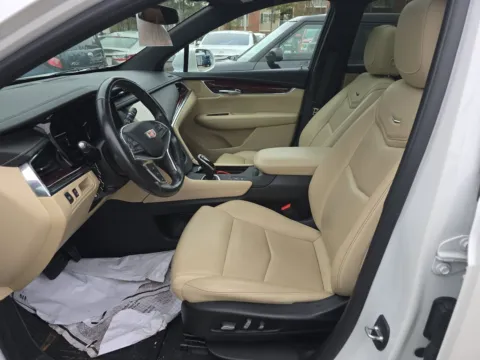 Another view of 2019 Cadillac XT5 Premium Luxury for sale in Florissant, MO at Clement Pre-Owned