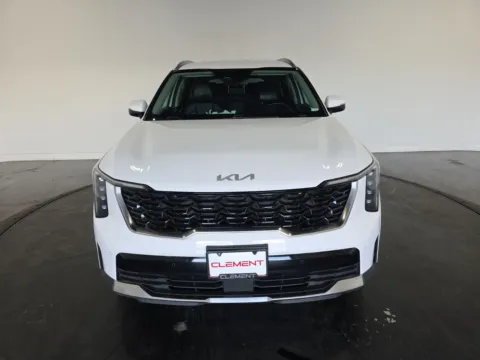 White 2024 Kia Sorento S for sale in Florissant, MO