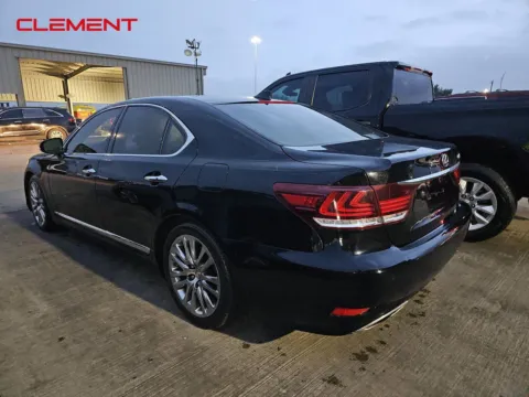 More photos of 2017 Lexus LS 460 at Clement Pre-Owned, MO