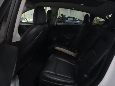 More photos of 2023 Tesla Model Y Long Range at Clement Pre-Owned, MO