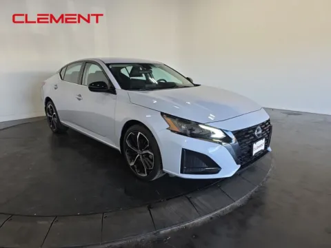 Another view of 2023 Nissan Altima 2.5 SR for sale in Florissant, MO at Clement Pre-Owned