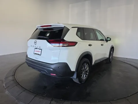 More photos of 2021 Nissan Rogue S at Clement Pre-Owned, MO