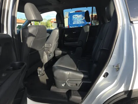 More photos of 2019 Honda Pilot Touring at Clement Pre-Owned, MO