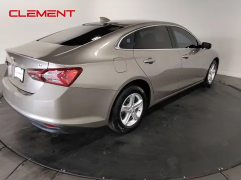 More photos of 2022 Chevrolet Malibu LT at Clement Pre-Owned Florissant, MO