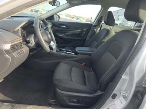 Another view of 2024 Nissan Altima 2.5 SV for sale in Florissant, MO at Clement Pre-Owned