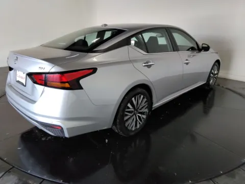 More photos of 2024 Nissan Altima 2.5 SV at Clement Pre-Owned, MO