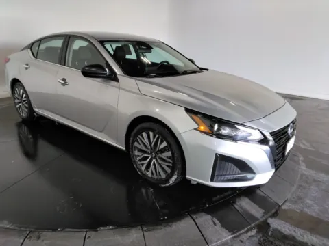 Another view of 2024 Nissan Altima 2.5 SV for sale in Florissant, MO at Clement Pre-Owned
