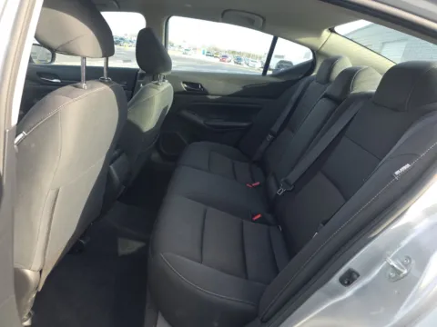 More photos of 2024 Nissan Altima 2.5 SV at Clement Pre-Owned, MO