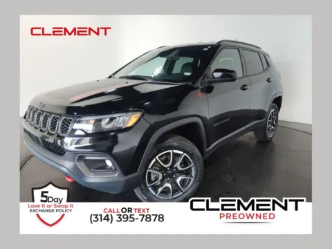 Black 2024 Jeep Compass Trailhawk for sale in Florissant, MO