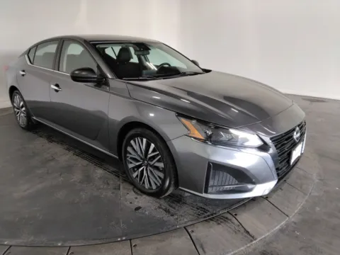 Another view of 2024 Nissan Altima 2.5 SV for sale in Florissant, MO at Clement Pre-Owned