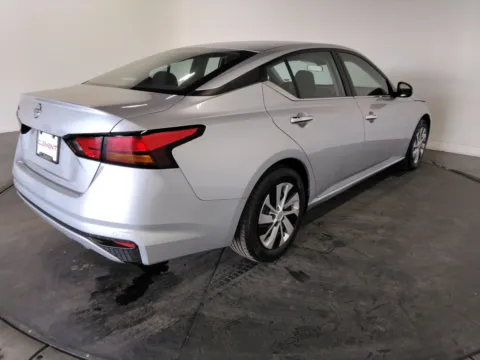 More photos of 2023 Nissan Altima 2.5 S at Clement Pre-Owned, MO