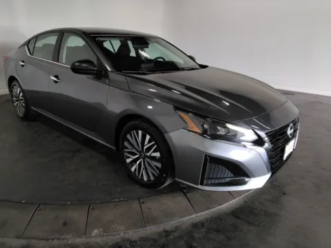 Another view of 2025 Nissan Altima 2.5 SV for sale in Florissant, MO at Clement Pre-Owned Florissant