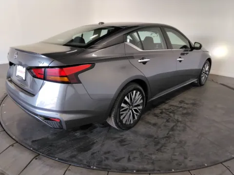 More photos of 2024 Nissan Altima 2.5 SV at Clement Pre-Owned Florissant, MO