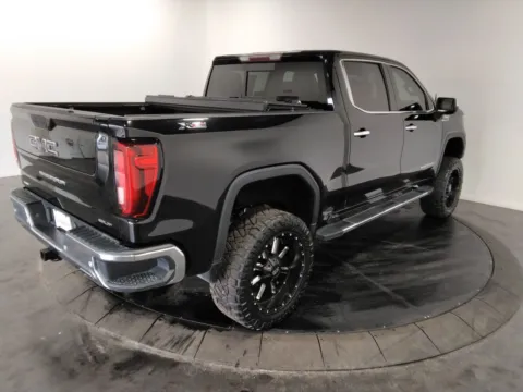 More photos of 2019 GMC Sierra 1500 SLT at Clement Pre-Owned Florissant, MO