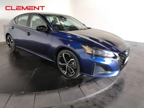 Another view of 2023 Nissan Altima 2.5 SR for sale in Florissant, MO at Clement Pre-Owned