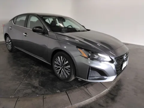 Another view of 2025 Nissan Altima 2.5 SV for sale in Florissant, MO at Clement Pre-Owned Florissant