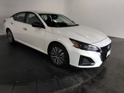 Another view of 2025 Nissan Altima 2.5 SV for sale in Florissant, MO at Clement Pre-Owned Florissant