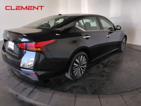 More photos of 2025 Nissan Altima 2.5 SV at Clement Pre-Owned Florissant, MO