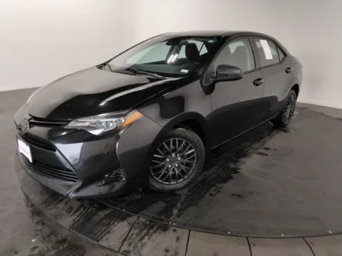 Red 2018 Toyota Corolla L for sale in Florissant, MO