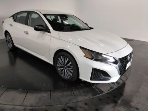 Another view of 2025 Nissan Altima 2.5 SV for sale in Florissant, MO at Clement Pre-Owned Florissant