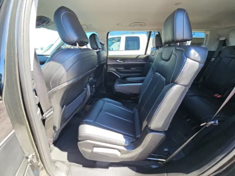 More photos of 2022 Jeep Grand Cherokee L Limited at Clement Pre-Owned Florissant, MO