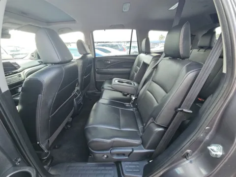 More photos of 2022 Honda Pilot Special Edition at Clement Pre-Owned Florissant, MO