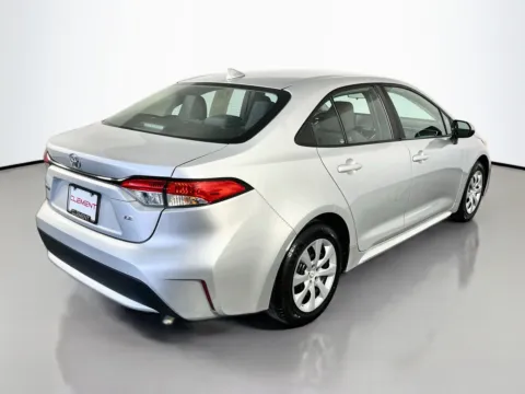 More photos of 2022 Toyota Corolla LE at Clement Pre-Owned Florissant, MO