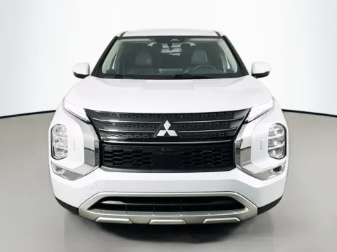 Photos of 2023 Mitsubishi Outlander SE for sale in Florissant, MO at Clement Pre-Owned Florissant