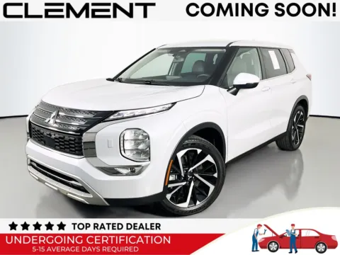 White 2023 Mitsubishi Outlander SE for sale in Florissant, MO