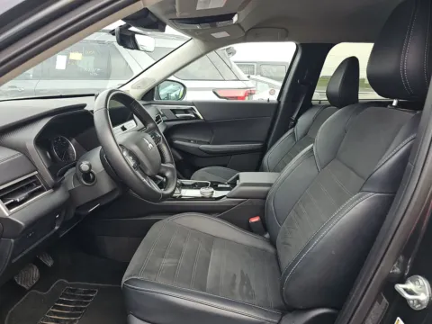 Another view of 2025 Mitsubishi Outlander SE for sale in Florissant, MO at Clement Pre-Owned Florissant